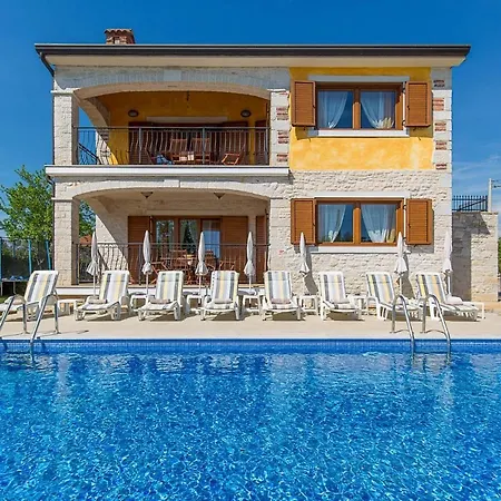 Family Friendly House With A Swimming Pool Buici, - 19720 Holiday home Porec